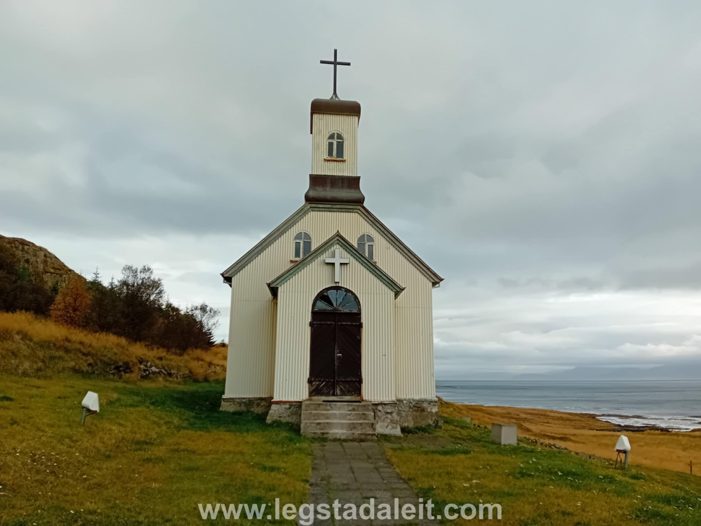 Staðarfellskirkjugarður-eldri-20231002_153250