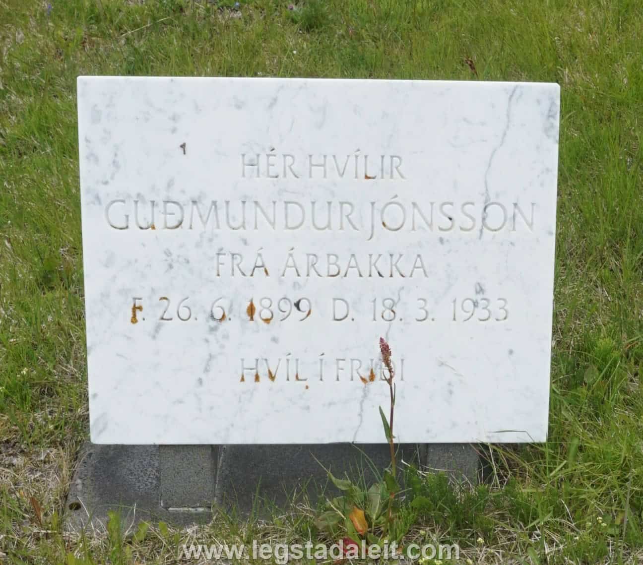 hnifsdalskirkjugardur-DSC00839