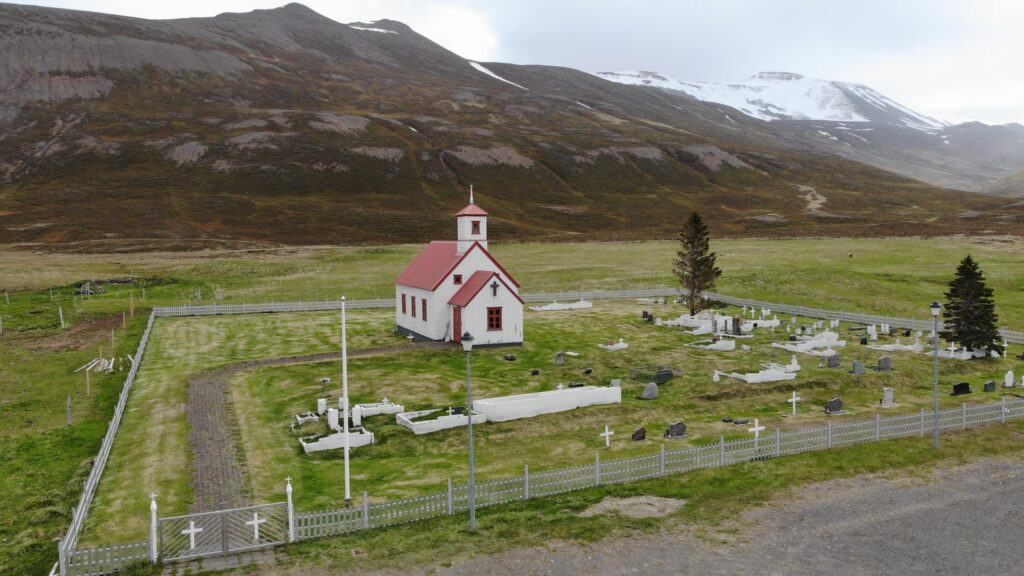 Barðskirkjugarður - Mynd: Halldór Gunnar Hálfdansson